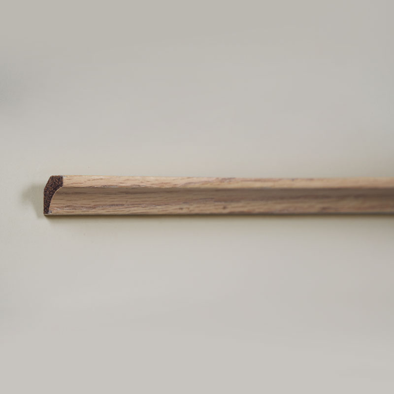 Massief houten binnenhoeklijst/Scotia-lijst (omwikkeld met rood eiken fineer + verf) - Eiken kleur 3/5' x 3/5'