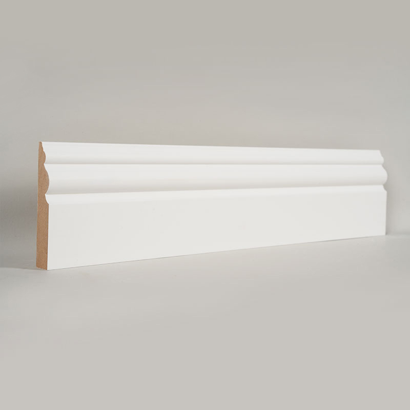 MDF-plint (met vulprimer en parelwit) 3/5' x 3 7/16'