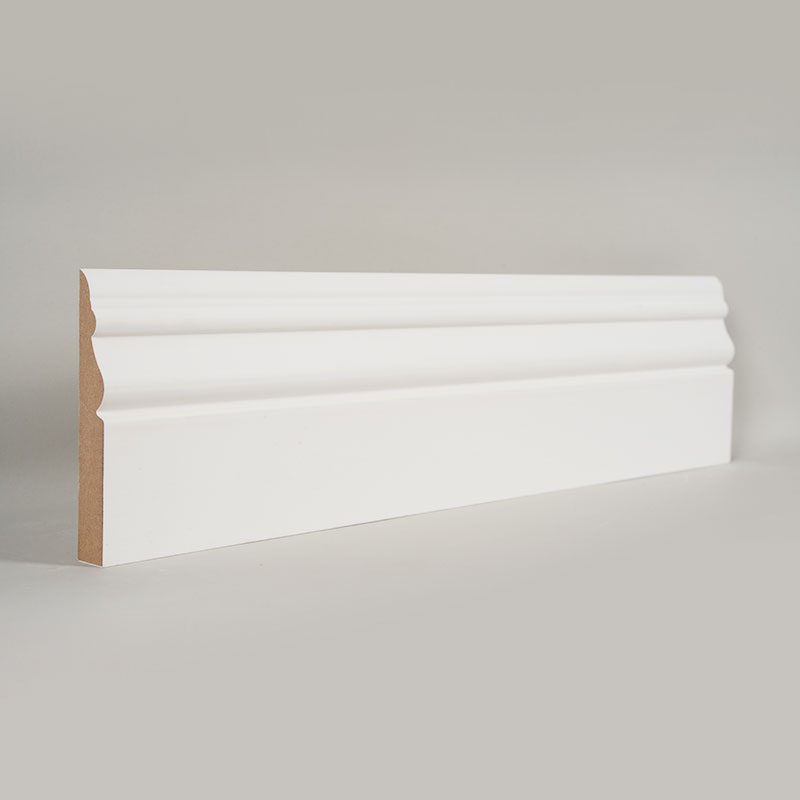 MDF-plint (met vulprimer en parelwit) 3/5' x 3 7/8'