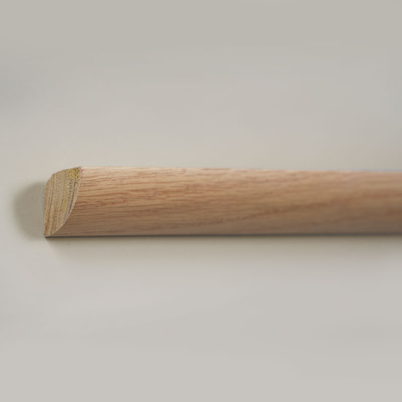 Massief houten kwartronde lijst (omwikkeld met rood eiken fineer + verf) - Eiken kleur 7/8
