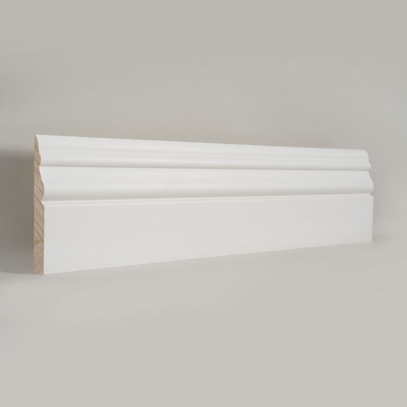 Grenen plint (met vulmiddelprimer en parelwit) 3/5' x 3 7/8'