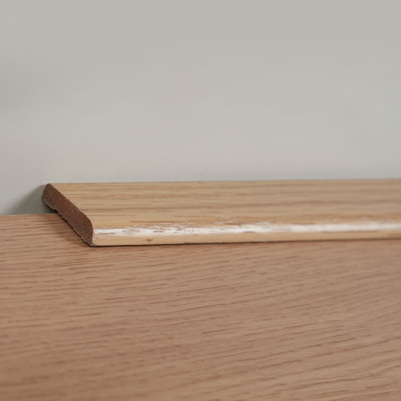 Massief houten overgangsstrip (omwikkeld met rood eiken fineer + verf) - Eiken kleur 6/25' x 1 3/8'