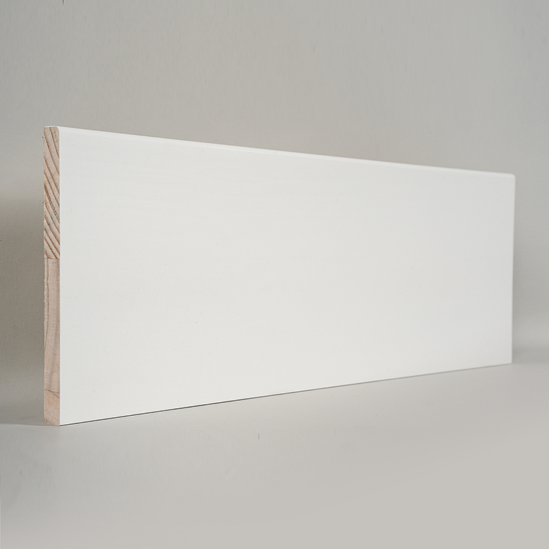 Grenen plint (met vulmiddelprimer en parelwit) 1/2 'x 5 1/2'