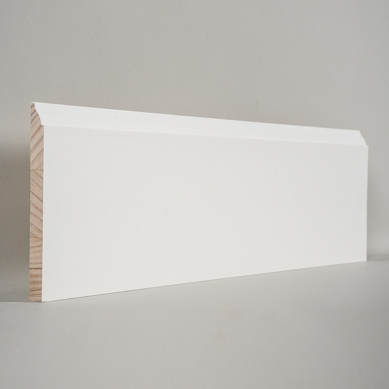 Grenen plint (met vulmiddelprimer en parelwit) 3/5 'x 5 1/4'