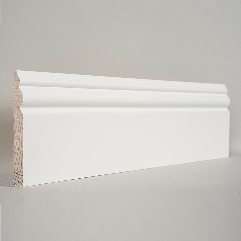 Grenen plint (met vulmiddelprimer en parelwit) 3/5 'x 4 1/2'