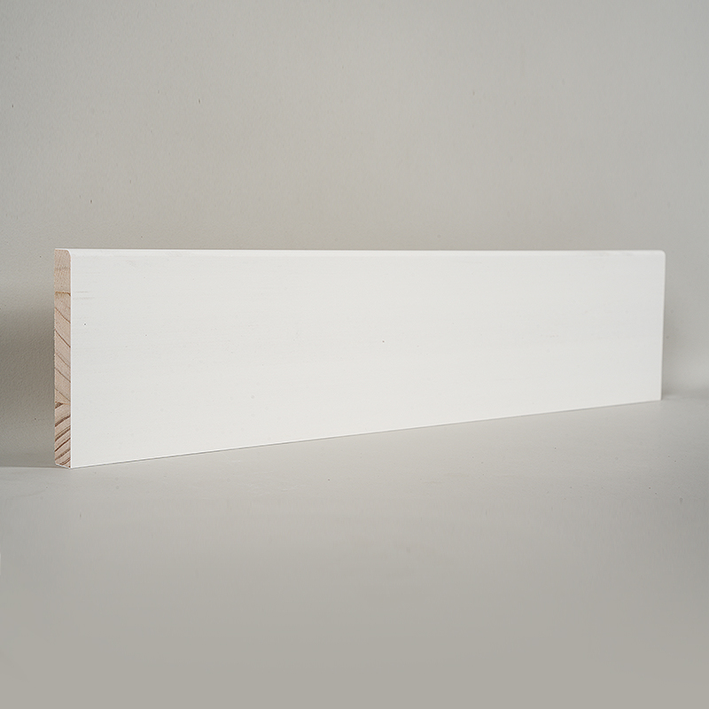 Grenen plint (met vulmiddelprimer en parelwit) 1/2 'x 3 1/2'
