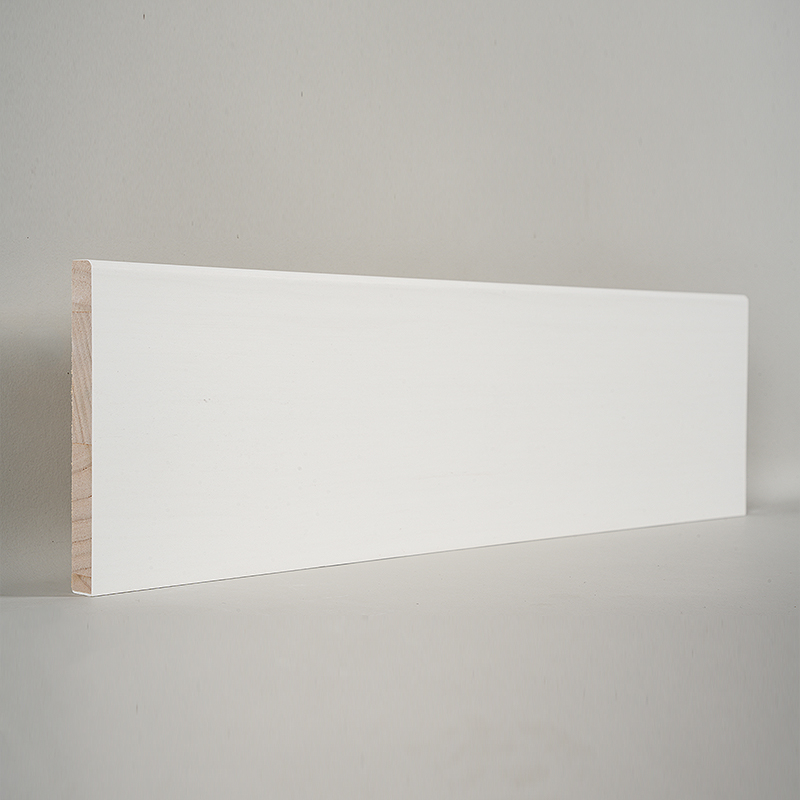 Grenen plint (met vulmiddelprimer en parelwit) 1/2 'x 4 1/2'