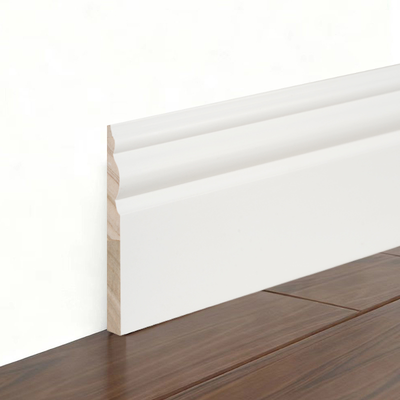 Grenen plint (met vulmiddelprimer en parelwit) 3/5 'x 4 1/2'