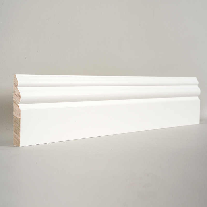 Grenen plint (met vulmiddelprimer en parelwit) 3/5' x 3 7/16'