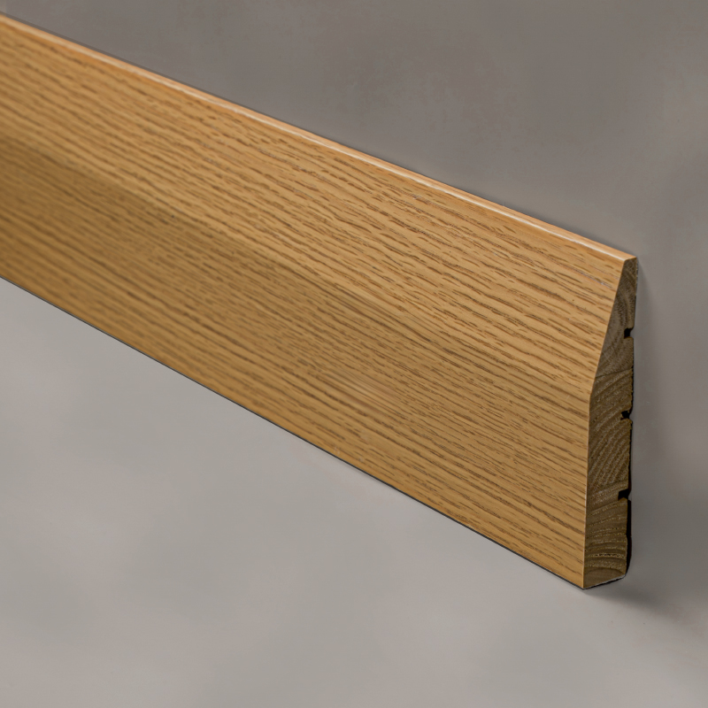 Massief houten plint (omwikkeld met rood eiken fineer + verf) - eiken kleur 3/5' x 3 15/16'