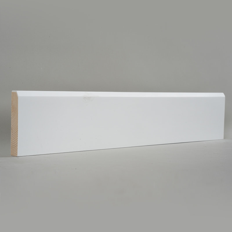 Grenenhouten plint (met vulmiddelprimer en geverfd) - Wit 3/5' x 3 1/6'-A